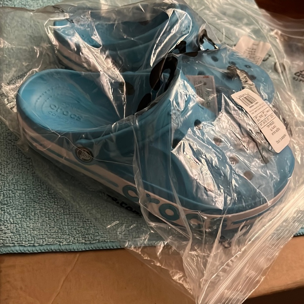 Brand new crocs